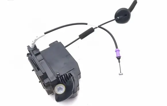 Peugeot 3008 III Front door lock 9843340580