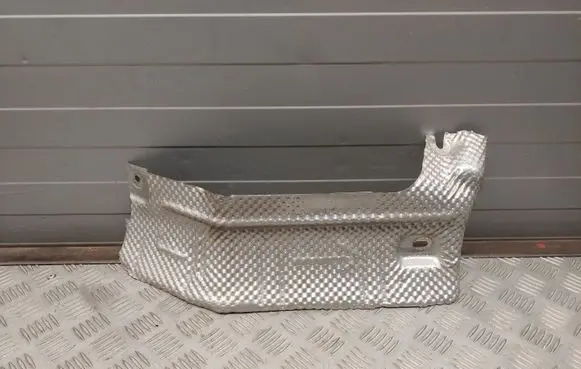 Ford Mustang VI Heat shield in engine bay FR3B63114A57AB