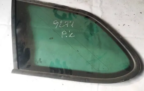 Volkswagen Golf V Rear side window