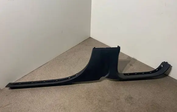 (B) pillar trim (bottom)
