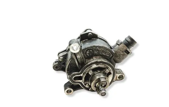 Volvo V40 Vacuum pump 31375107