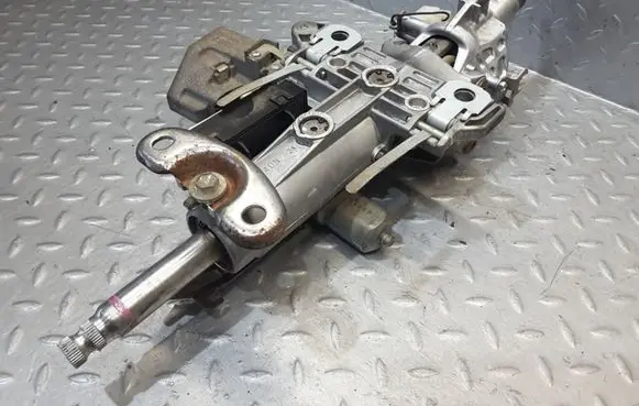 Steering wheel axle set