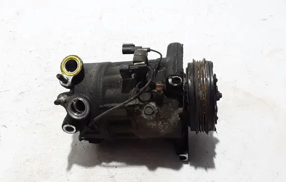 Volvo V70 Air conditioning (A/C) compressor (pump) 31418490