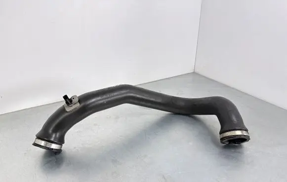 Audi A4 S4 B9 Intercooler hose/pipe 8W0145673A