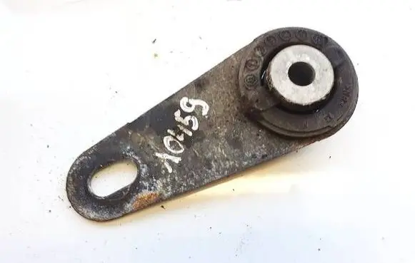 Engine mount bracket