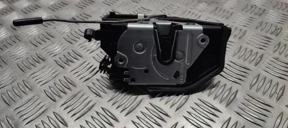BMW X5 E70 Front door lock A053702 7202144