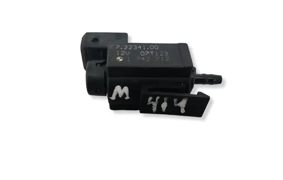 BMW 3 E92 E93 Turbo solenoid valve 72234100 07T123 1742712