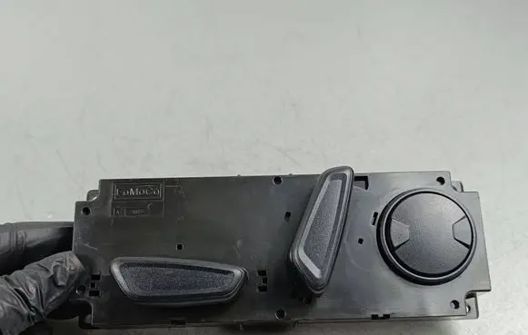 Ford Escape IV Seat control switch LJ8T14B709AA SANDD5A111A