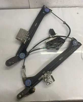 Audi A5 Sportback 8TA Front door electric window regulator 8T8837462