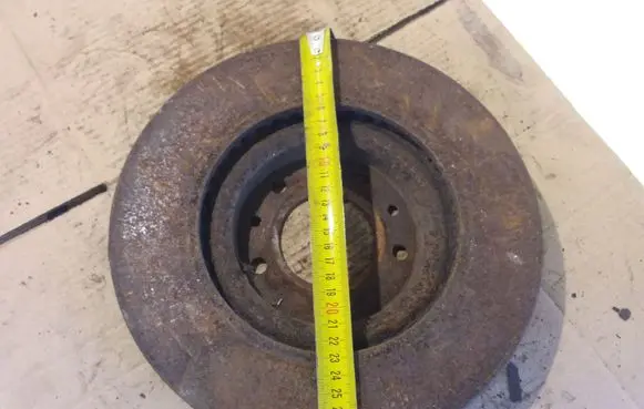 Peugeot 607 Front brake disc