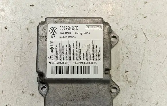 Volkswagen Golf VI Airbag control unit/module 5C0959655B