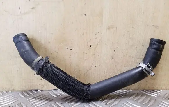Lexus CT 200H Engine coolant pipe/hose