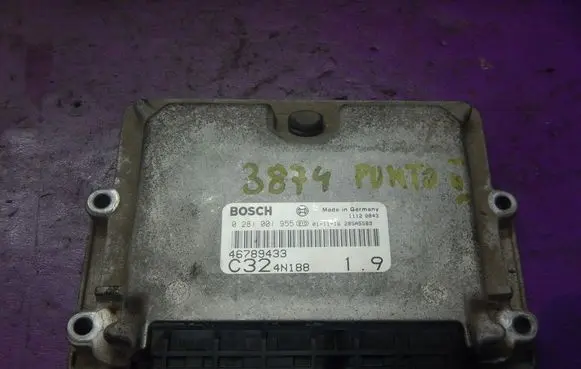 Fiat Punto (188) Engine control unit/module ECU 46789433