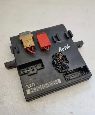 Audi A4 S4 B6 8E 8H Comfort/convenience module 8E0907279E