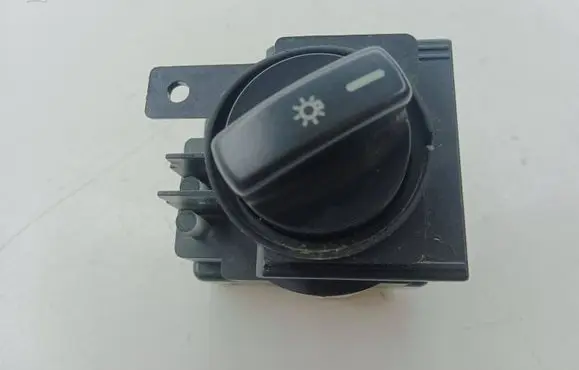 Mercedes-Benz B W245 Light switch 1695451004