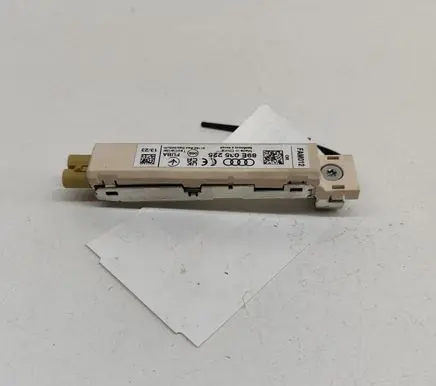 Audi Q4 Sportback e-tron Aerial antenna amplifier 89E035225