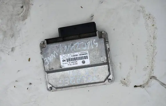 Volkswagen Touareg I Transfer box differential control unit 0AD927755AJ