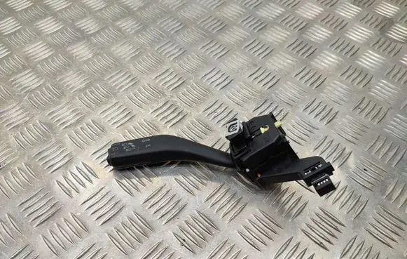 Volkswagen Golf V Indicator stalk 1K0953513G