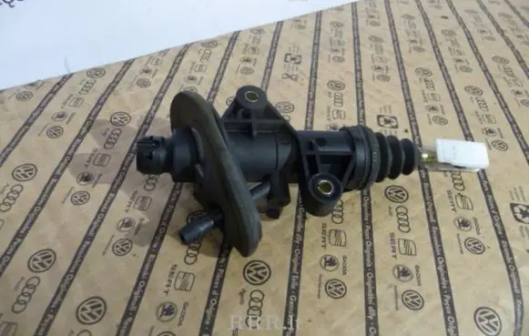 Seat Alhambra (Mk1) Clutch slave cylinder 