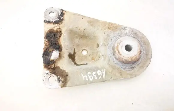 Audi A6 S6 C5 4B Engine mounting bracket 8d0399542