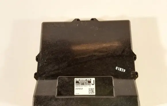 Toyota Auris E180 Engine control unit/module ECU 8968102030 MB2850001813