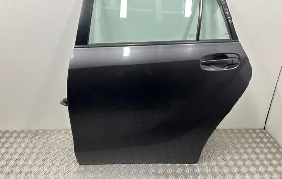 Toyota Verso Rear door