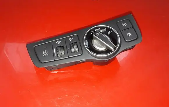Hyundai i40 Light switch 933003Z970 39R1051000 1409180027