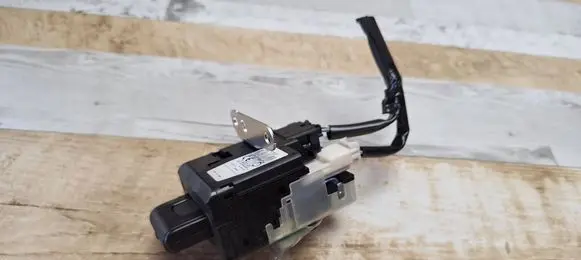 Toyota Corolla Verso AR10 Ignition lock 626399000