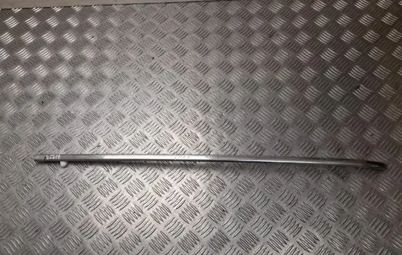 Mercedes-Benz 190 230 W110 W111 Other sill/pillar trim element 112