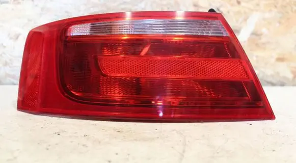 Audi A5 8T 8F Rear/tail lights 8T0945095
