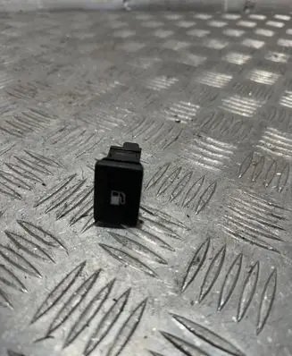 Toyota Avensis T270 Fuel tank opening switch 15C252