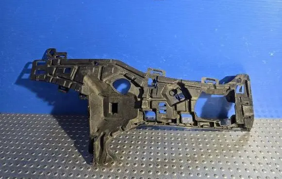 Volvo S90, V90 Front bumper mounting bracket 31383238