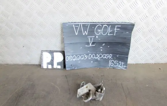Volkswagen Golf V Front door lower hinge 