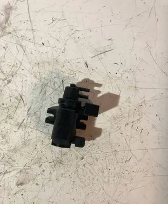 BMW X5 E70 Turbo solenoid valve 779663403 8064900