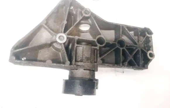 Volkswagen Golf V Engine mounting bracket 036260885
