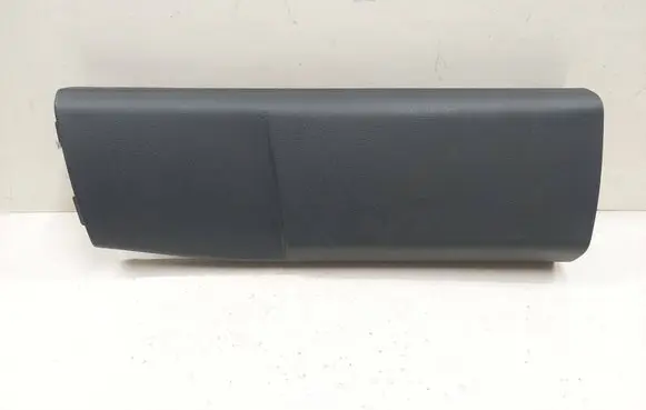 (B) pillar trim (bottom)
