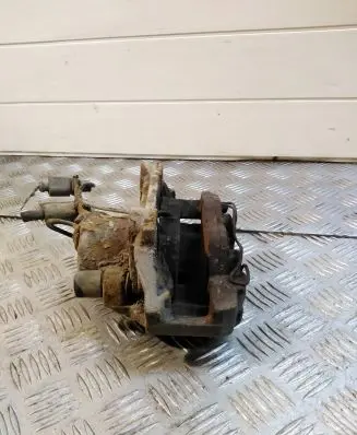 Volkswagen PASSAT B5 Front brake caliper