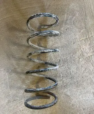 Toyota Avensis T220 Front coil spring