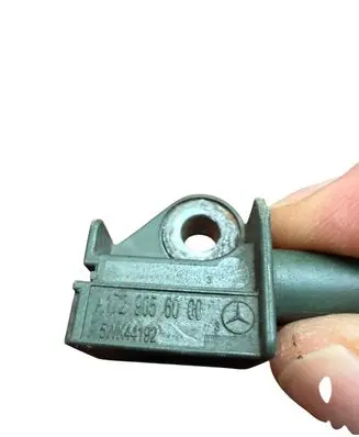 Mercedes-Benz E W212 Airbag deployment crash/impact sensor A1729056000 1729056000