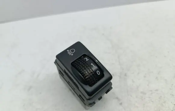 Nissan X-Trail T30 Headlight level height control switch 5312B