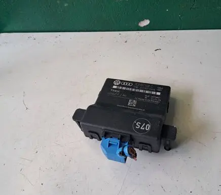 Volkswagen PASSAT B6 Gateway control module 3C0907951A 3C0907530C 402063