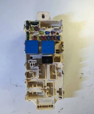 Mitsubishi Pajero Fuse box set MR445951B