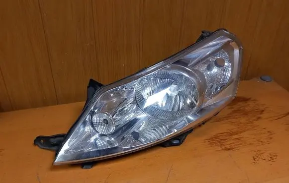 Fiat Scudo Headlight/headlamp 89901163