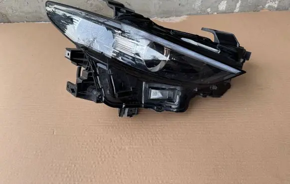 Mazda 3 Headlight/headlamp BCJH-51030 S2409K008