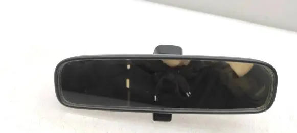 Mitsubishi Outlander Rear view mirror (interior) E4012197