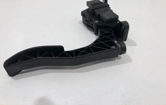 Audi A6 S6 C6 4F Accelerator throttle pedal 4F1723523B 6PV00898406