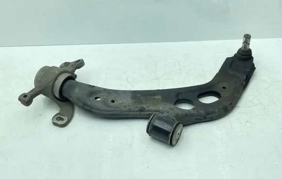 BMW 2 F46 Front lower control arm/wishbone 6871301