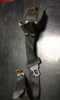 BMW 5 E34 Rear seatbelt 1950515