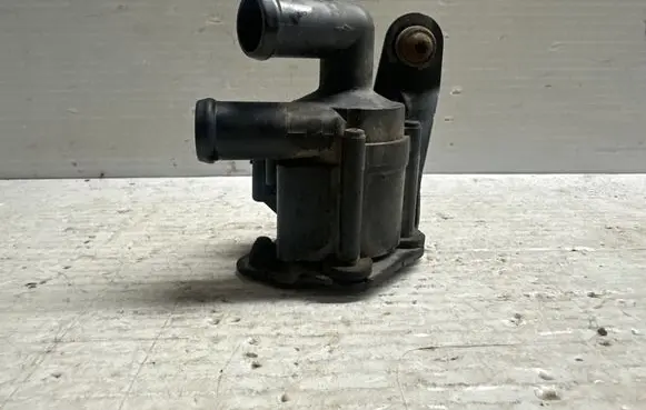 BMW 5 F10 F11 Electric auxiliary coolant/water pump 17669711 9230235 7040771