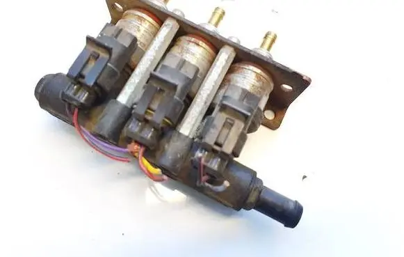 Jeep Grand Cherokee (WK) LP gas injector 67R016409 110R006410